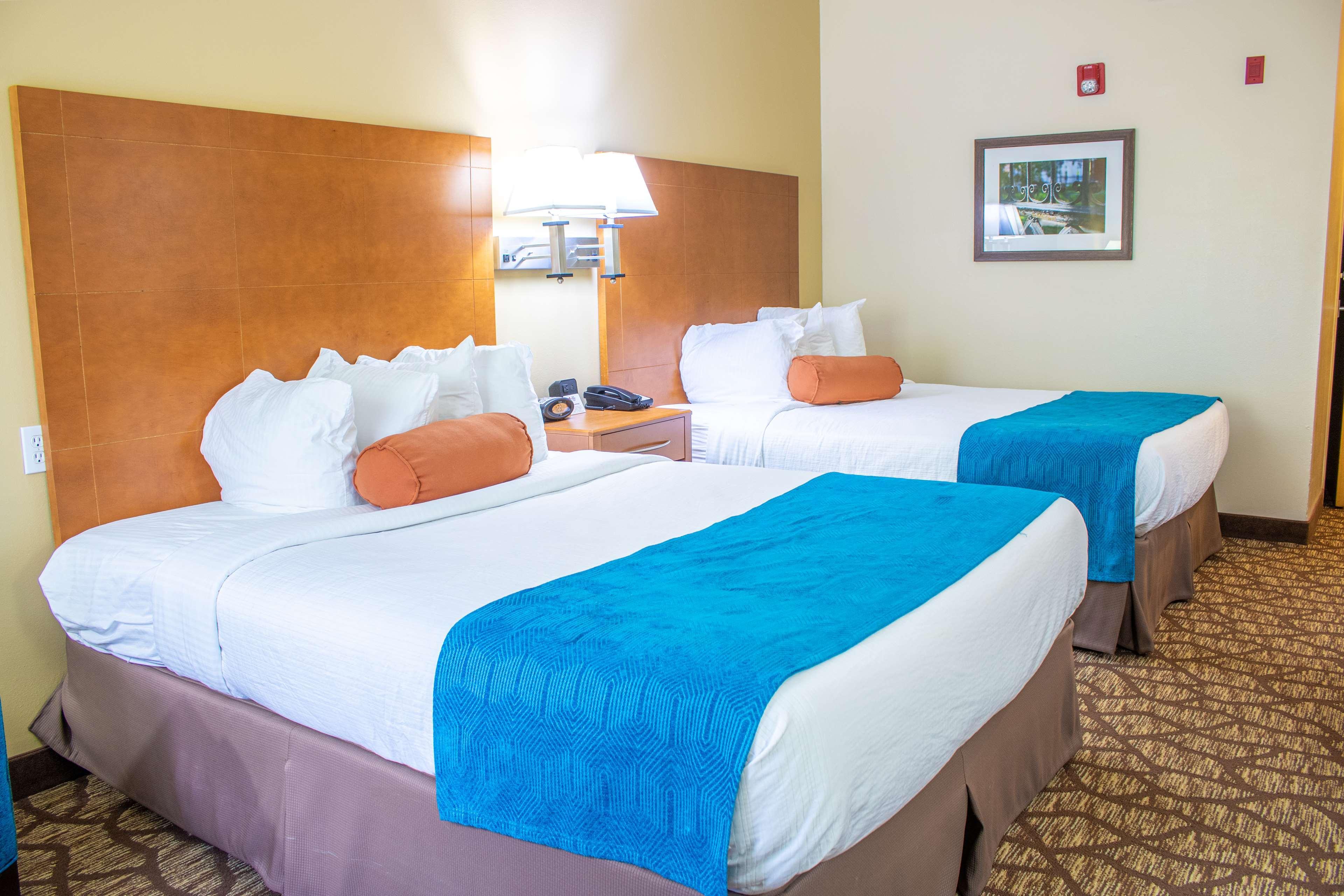 Best Western Plus Richmond Hill Inn Екстер'єр фото