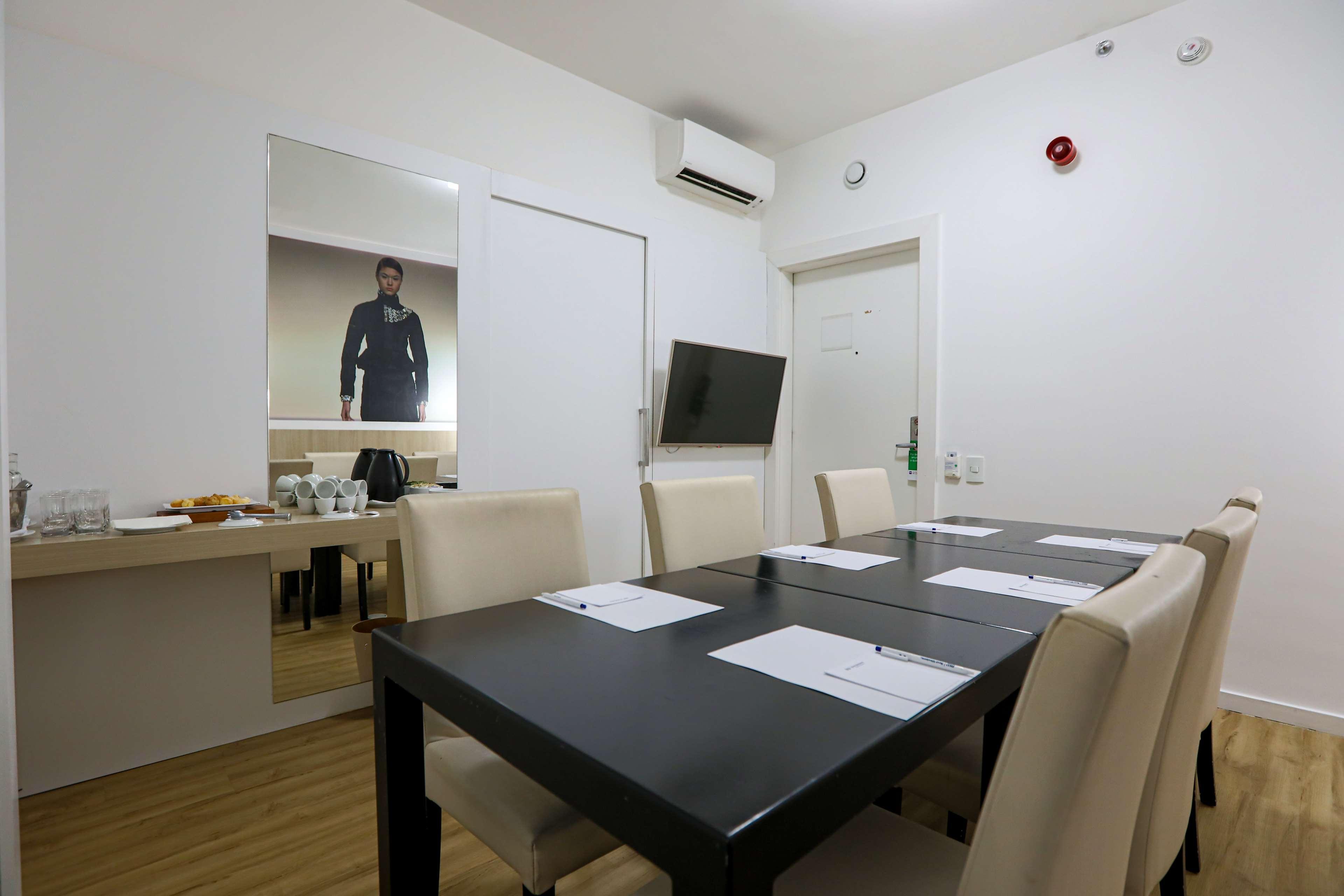 Best Western Plus Richmond Hill Inn Екстер'єр фото